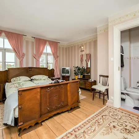 Hotel Kursi Hunting Manor Puurmani