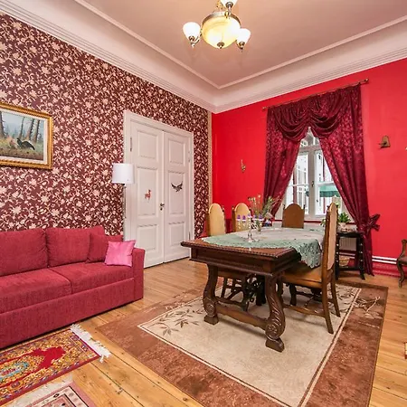 Kursi Hunting Manor Hotel Puurmani