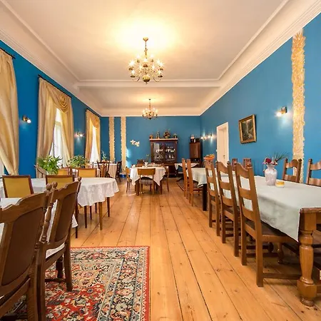 Kursi Hunting Manor *