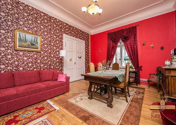 Kursi Hunting Manor Hotell Puurmani