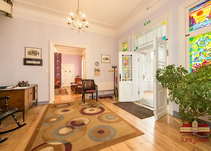 Kursi Hunting Manor Puurmani